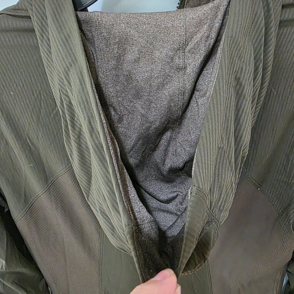 Lululemon Women’s Hunter Green Full-Zip Jacket – Size 8 – Activewe - Picture 10 of 14
